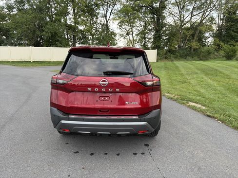 Used 2023 Nissan Rogue SL AWD/4WD image 6