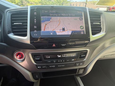Used 2019 Honda Ridgeline RTL-T image 19