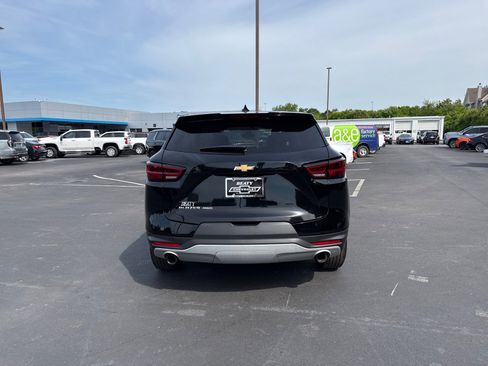 Used 2025 Chevrolet Blazer LT AWD/4WD image 4