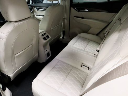 Used 2023 Buick Envision Avenir image 22