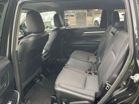 Used 2015 Toyota Highlander Plus AWD/4WD image 12
