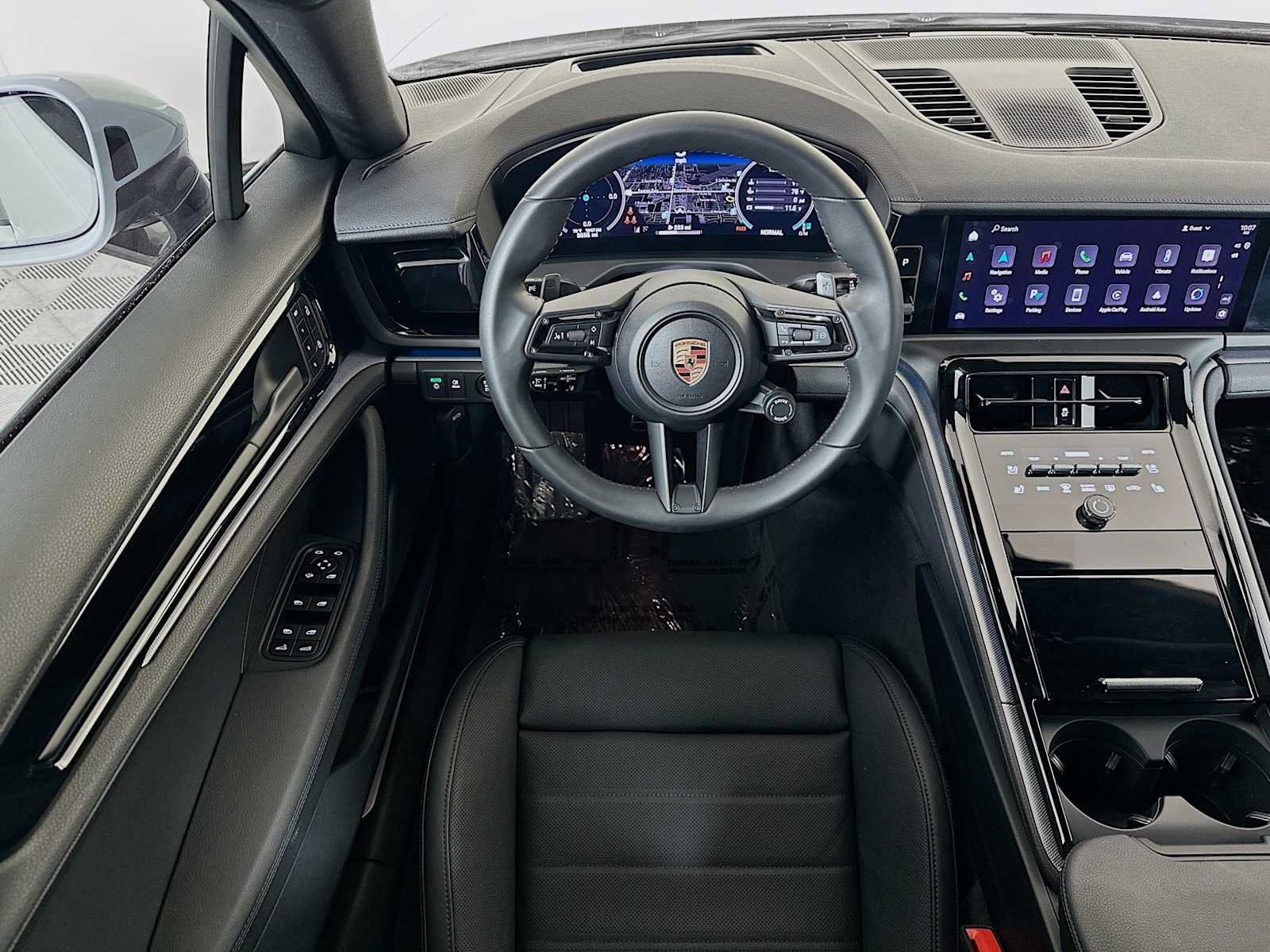 Certified 2025 Porsche Panamera RWD image 22