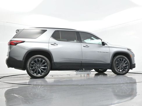 Used 2023 Chevrolet Traverse RS FWD image 48
