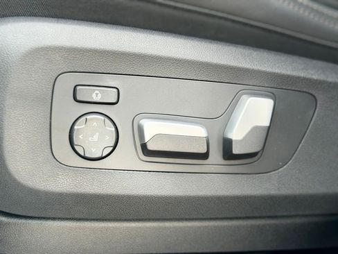 New 2026 BMW X5 xDrive50e image 15