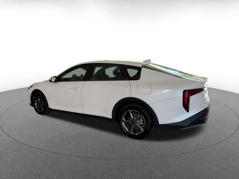 Used 2025 Kia K4 FWD image 9