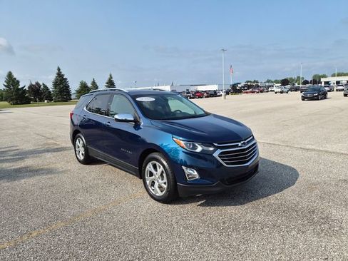 Used 2020 Chevrolet Equinox Premier FWD image 3