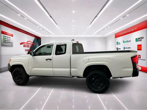 Used 2021 Toyota Tacoma SR RWD image 5