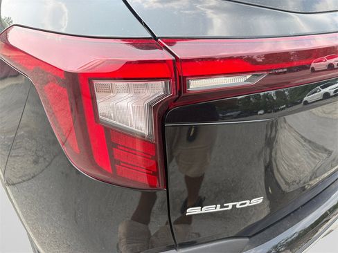 New 2025 Kia Seltos S image 21