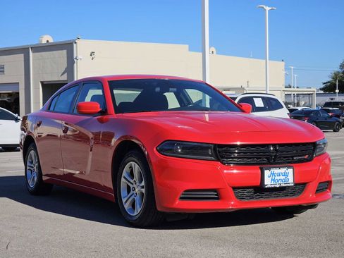 Used 2022 Dodge Charger SXT image 3