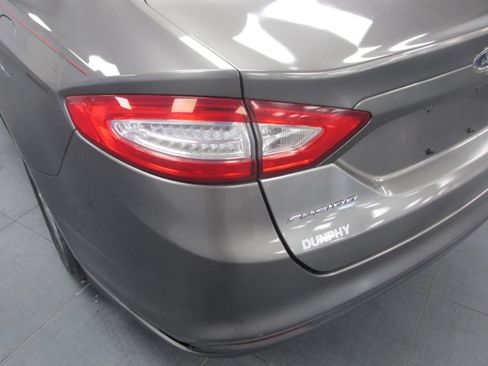 Used 2014 Ford Fusion S FWD image 12