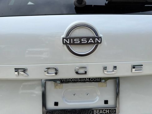 Used 2023 Nissan Rogue SL w/ SL Premium Package FWD image 10