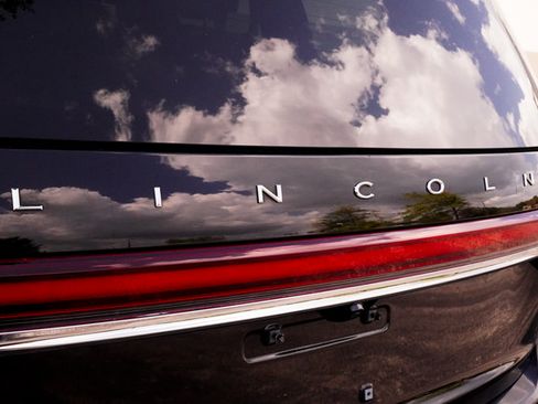 Used 2024 Lincoln Aviator Reserve w/ Equipment Group 201A RWD image 38