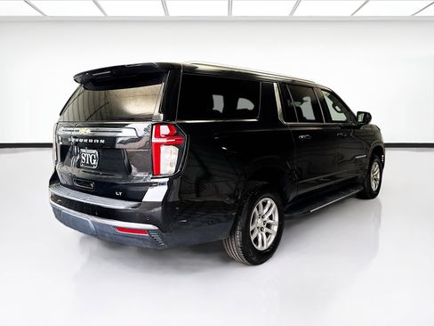 Used 2021 Chevrolet Suburban LT image 4