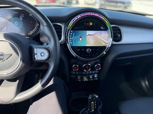Used 2024 MINI Cooper SE FWD image 8
