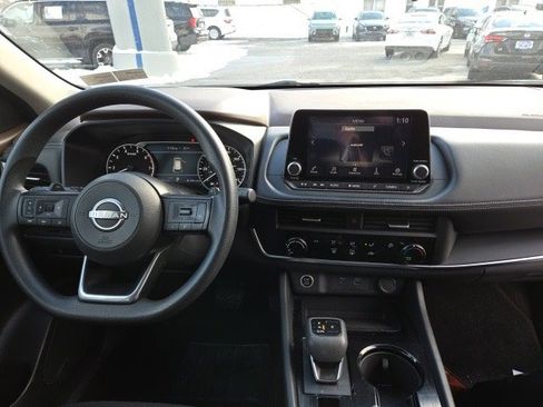 Used 2023 Nissan Rogue S image 18