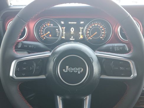 Used 2023 Jeep Gladiator Rubicon w/ LED Lighting Group image 9