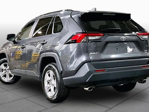 Used 2025 Toyota RAV4 XLE AWD/4WD image 12