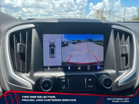 Used 2024 GMC Terrain SLT w/ Tech Package FWD image 24
