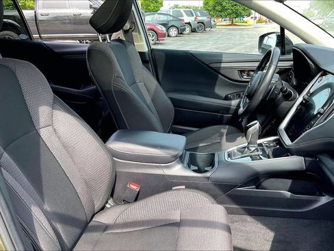 Used 2024 Subaru Outback Premium AWD/4WD image 7