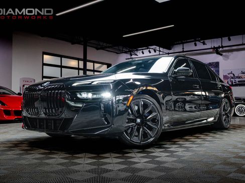 Used 2023 BMW i7 xDrive60 image 22