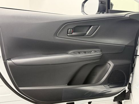 New 2026 Toyota Prius SE image 13