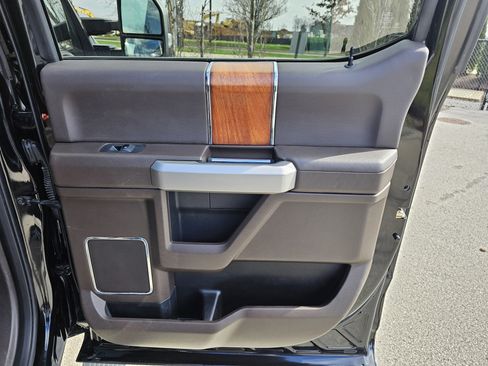 Used 2017 Ford F250 King Ranch w/ King Ranch Ultimate Package image 31