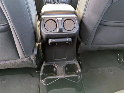 Used 2023 Jeep Gladiator Sport image 13