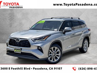 Used 2023 Toyota Highlander Limited
