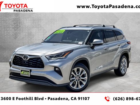 Used 2023 Toyota Highlander Limited FWD image 1