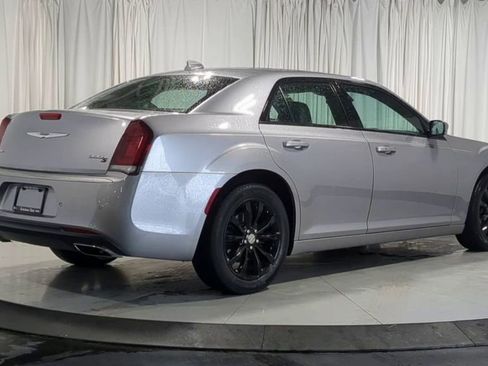 Used 2018 Chrysler 300 S w/ 300S Premium Group AWD/4WD image 10