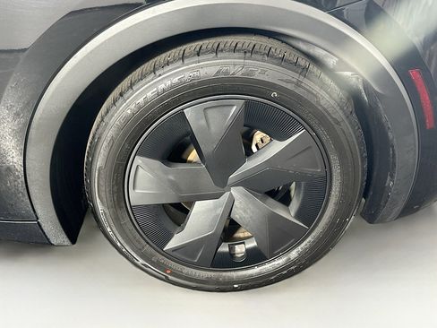 Used 2024 Toyota Prius LE image 11