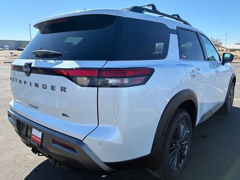 New 2026 Nissan Pathfinder SL image 6