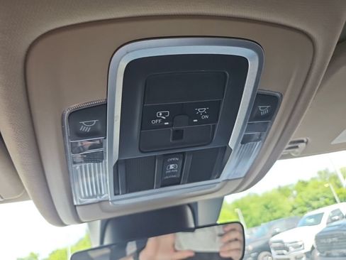 Used 2021 RAM 1500 Laramie AWD/4WD image 22