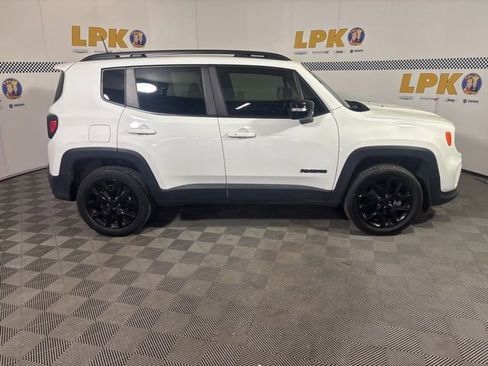 Used 2022 Jeep Renegade Altitude AWD/4WD image 6