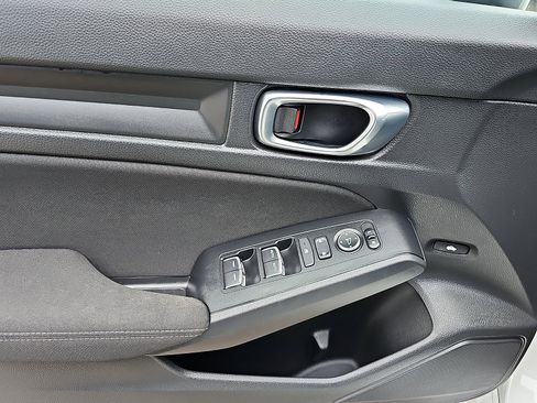 Used 2023 Honda Civic Sport image 12