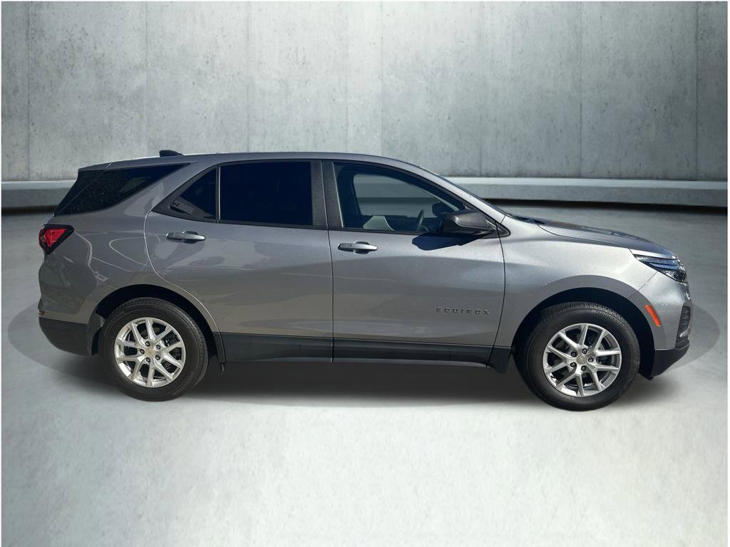 Used 2024 Chevrolet Equinox LS w/ LS Convenience Package AWD/4WD image 7