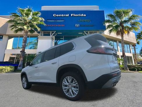 Used 2024 GMC Acadia Elevation image 7