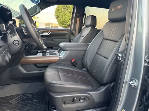 New 2026 Chevrolet Silverado 1500 High Country w/ Z71 Off-Road Package image 15