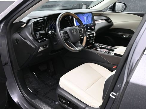 Used 2023 Lexus RX 350 Premium w/ Accessory Package AWD/4WD image 2