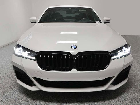Used 2021 BMW 530e w/ M Sport Package RWD image 2