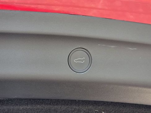Used 2020 Tesla Model Y Long Range AWD/4WD image 30