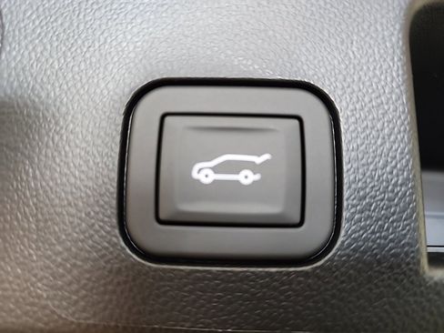 New 2026 Chevrolet Equinox ACTIV w/ Convenience Package III image 14