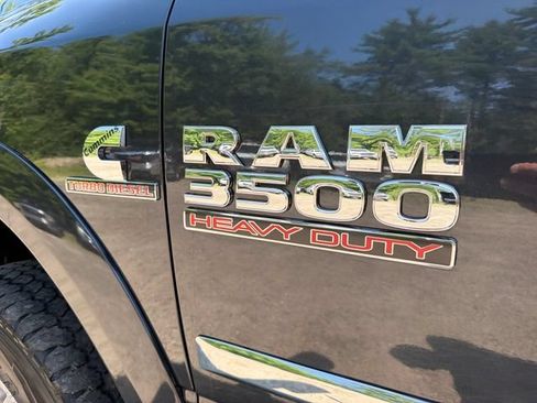 Used 2018 RAM 3500 Laramie w/ Snow Chief Group AWD/4WD image 9