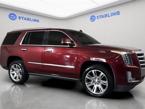 Used 2017 Cadillac Escalade Premium Luxury image 12