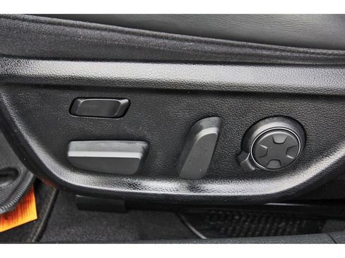 Used 2019 Genesis G70 3.3T Advanced w/ Sport Package RWD image 33