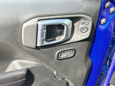 Used 2019 Jeep Wrangler Sport image 19