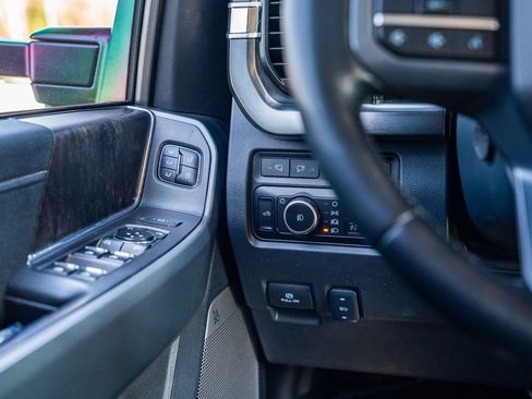 Certified 2023 Ford F250 Lariat w/ Sport Appearance Package image 25