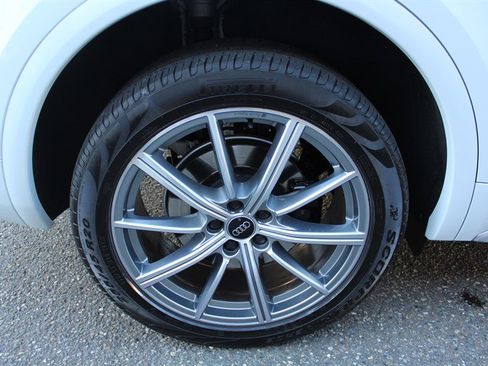 Used 2024 Audi SQ5 Premium Plus w/ Premium Plus Package image 30