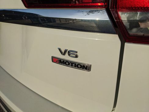 Used 2019 Volkswagen Atlas SEL Premium image 8