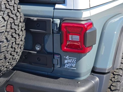New 2026 Jeep Wrangler Unlimited Rubicon AWD/4WD image 7
